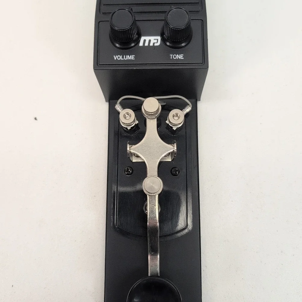 MFJ-557 Deluxe Morse Code Practice Oscillator Straight‎ Key w/ Volume Control